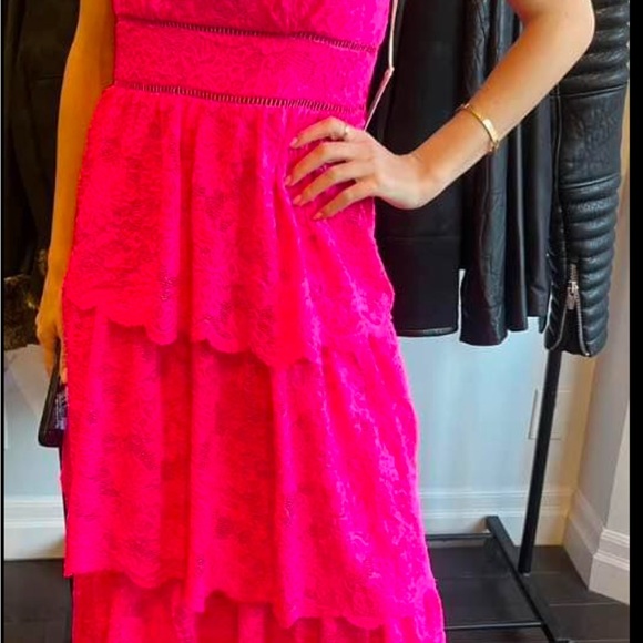 Elegant Pink Lace Dress - Picture 1 of 2